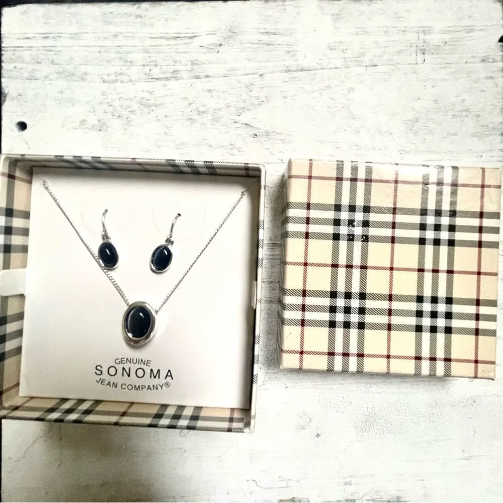 Sonoma Jean company silver tone necklace and earring set